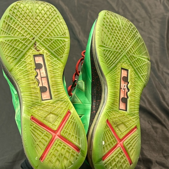 Nike LeBron 10 X Cutting Jade Size 11 Tourmaline Green Black Red - Picture 6 of 9